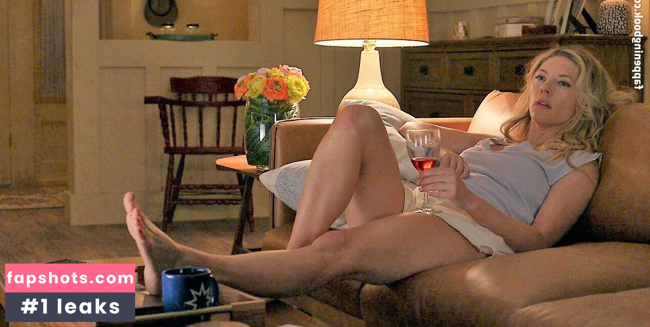Katheryn Winnick gallery photo #385