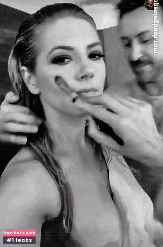 Katheryn Winnick gallery photo #387