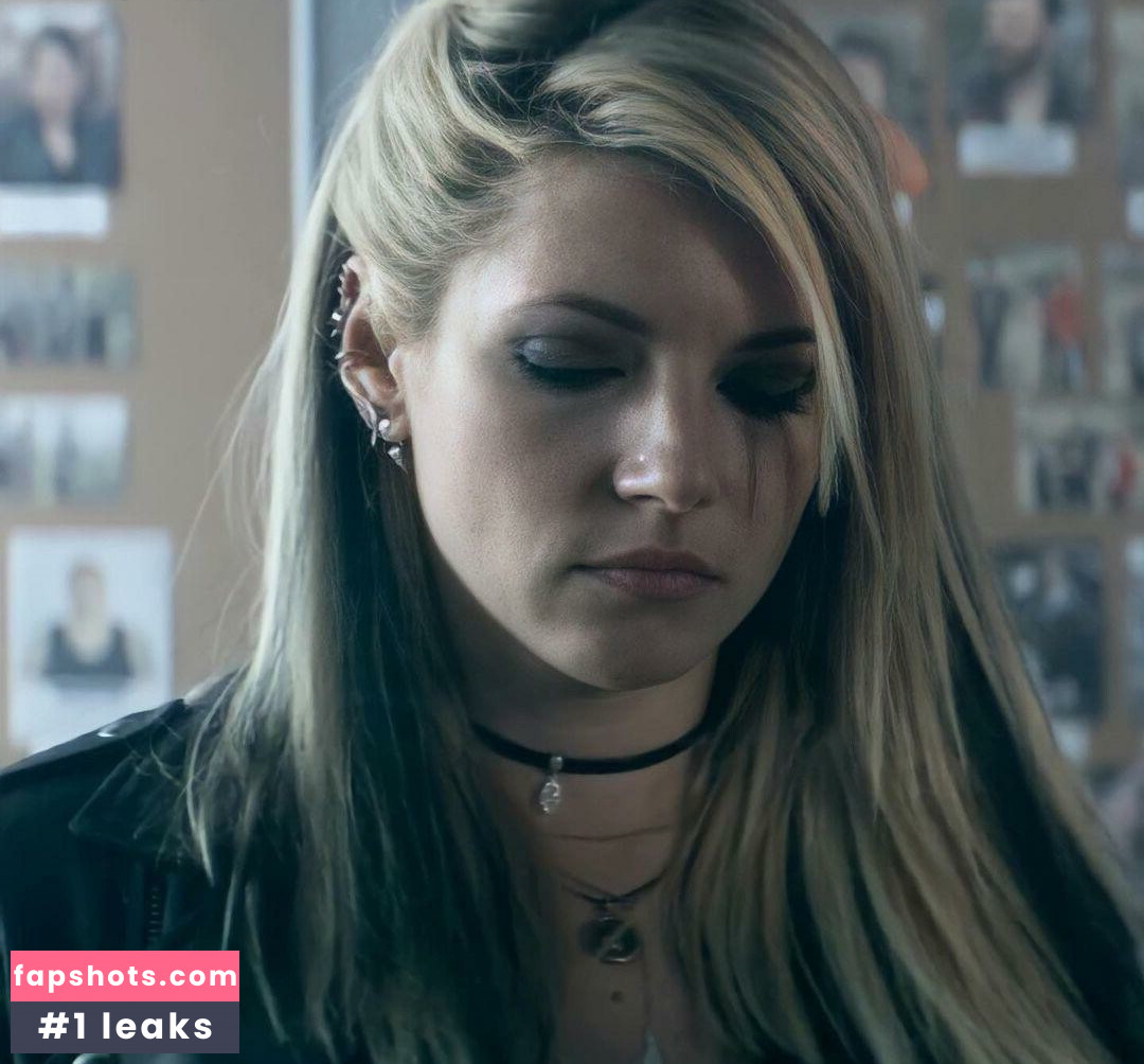 Katheryn Winnick gallery photo #391