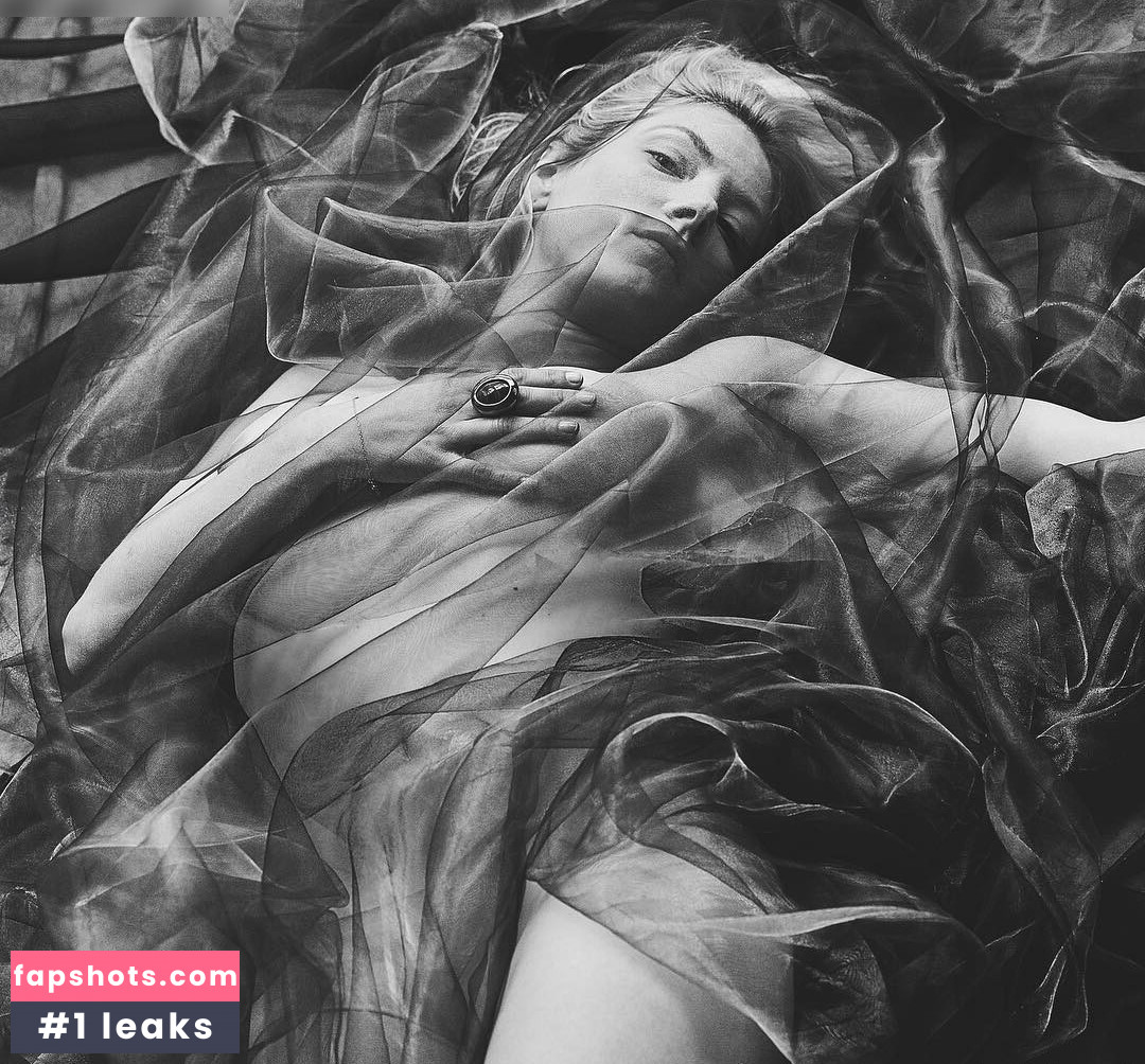 Katheryn Winnick gallery photo #57