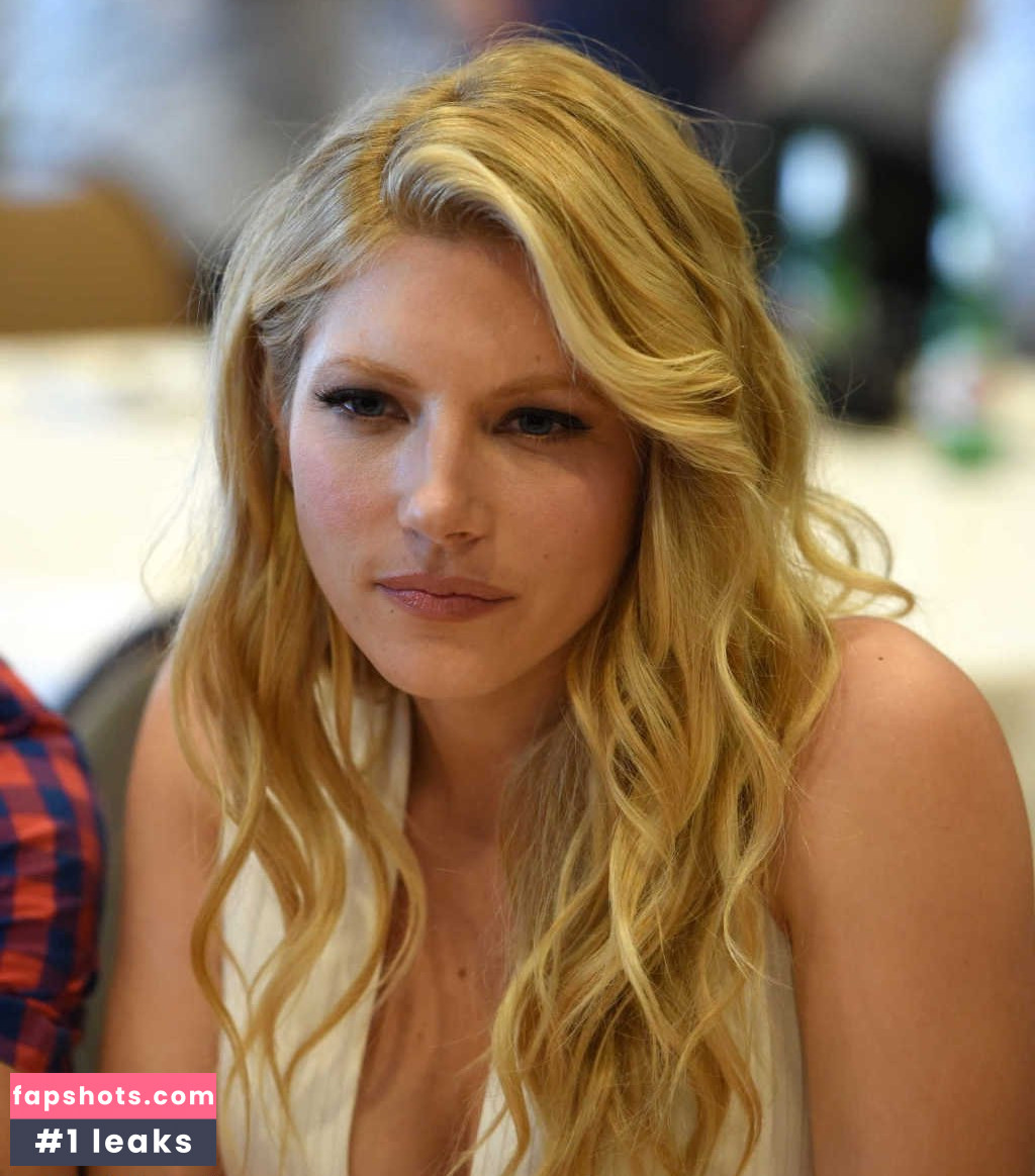 Katheryn Winnick gallery photo #572