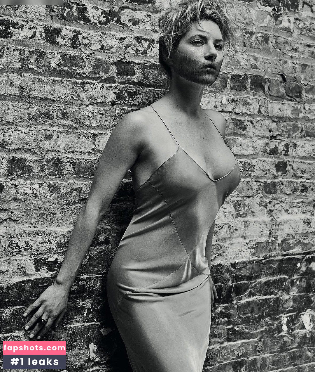 Katheryn Winnick gallery photo #61