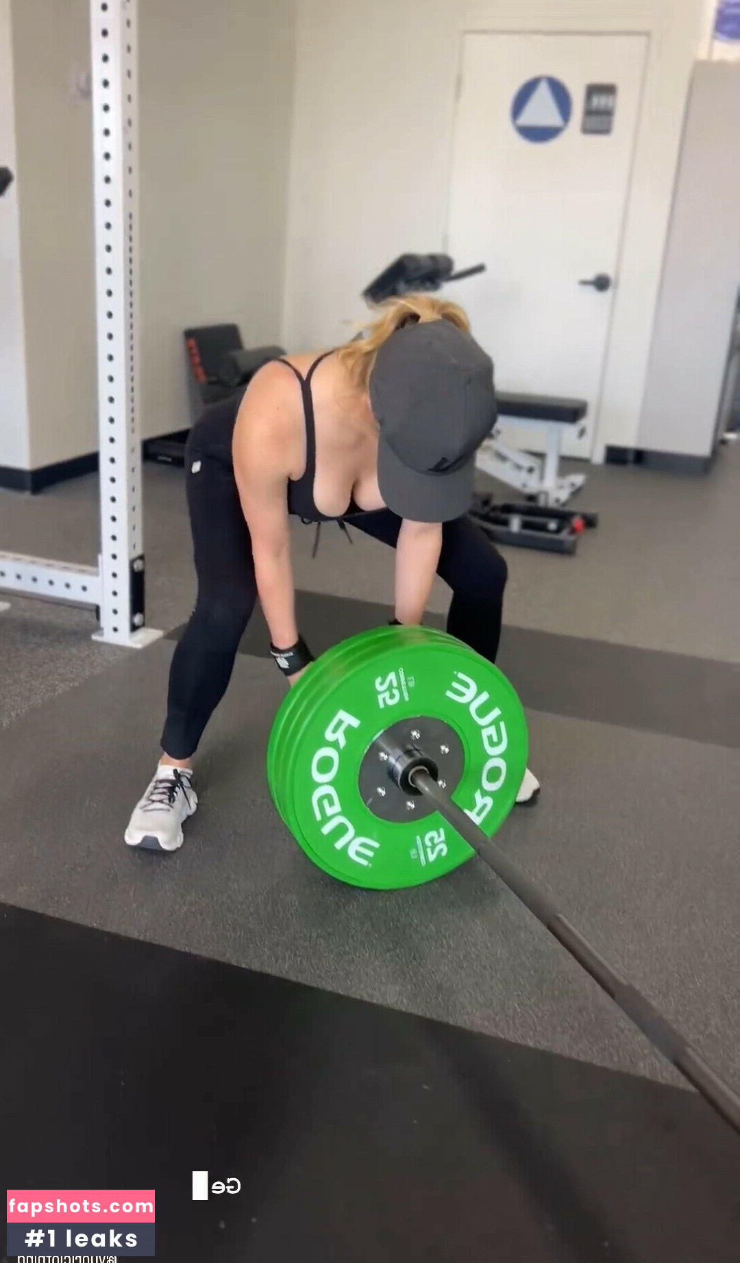 Katheryn Winnick gallery photo #68