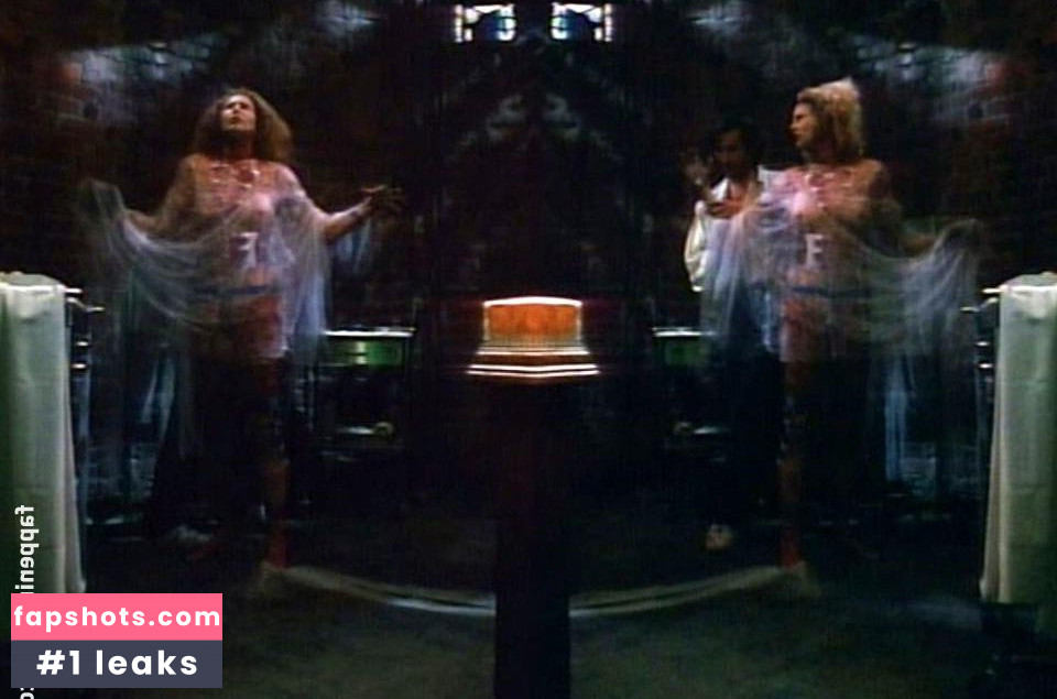 Kathleen Kinmont Nahé úniky fotek pouze od fanoušků #79 - Fapshots