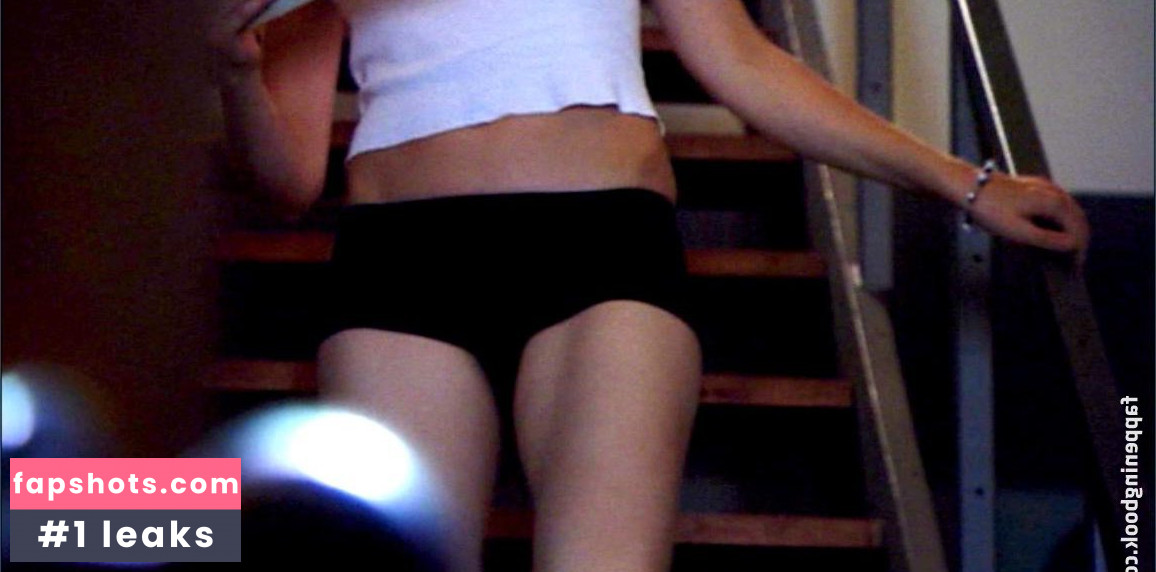 Kathleen Munroe gallery photo #8