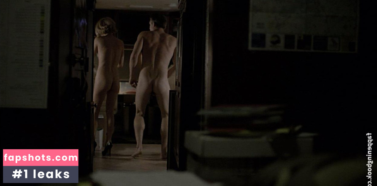 Kathleen Robertson gallery photo #113