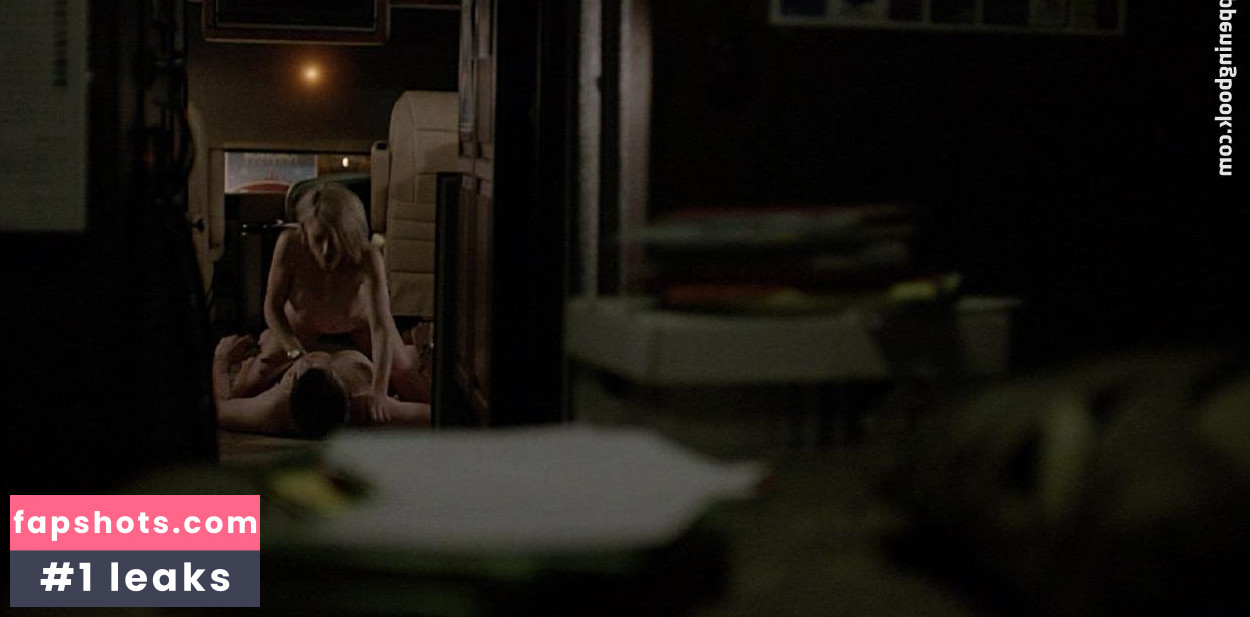 Kathleen Robertson gallery photo #114