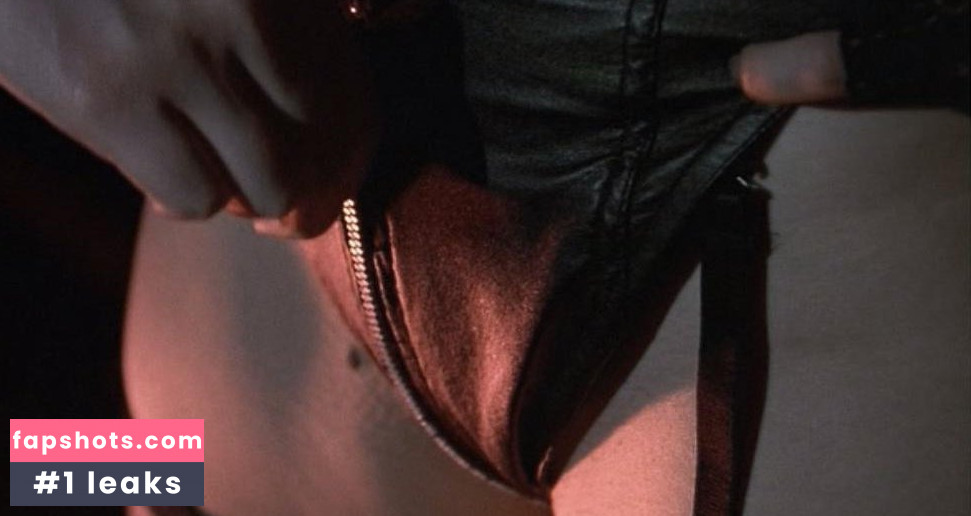 Kathleen Turner gallery photo #53