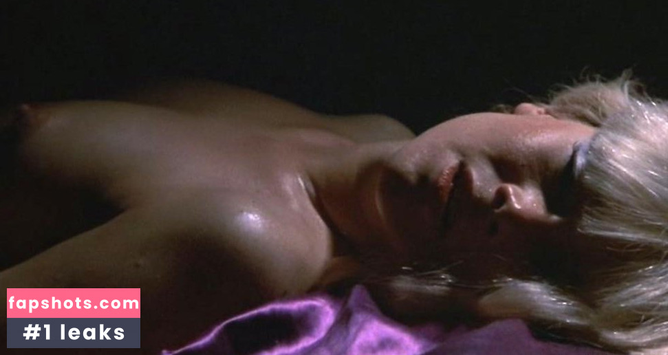 Kathleen Turner gallery photo #55