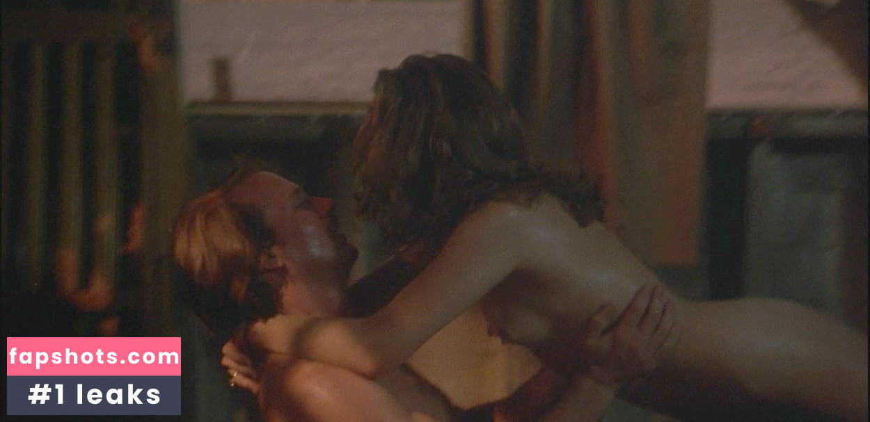 Kathleen Turner gallery photo #58