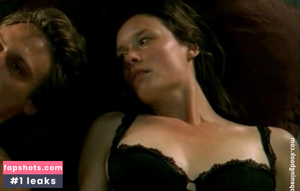 Kathrin Kühnel gallery photo #14