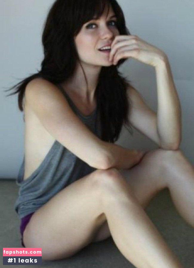 Kathryn Aselton gallery photo #13