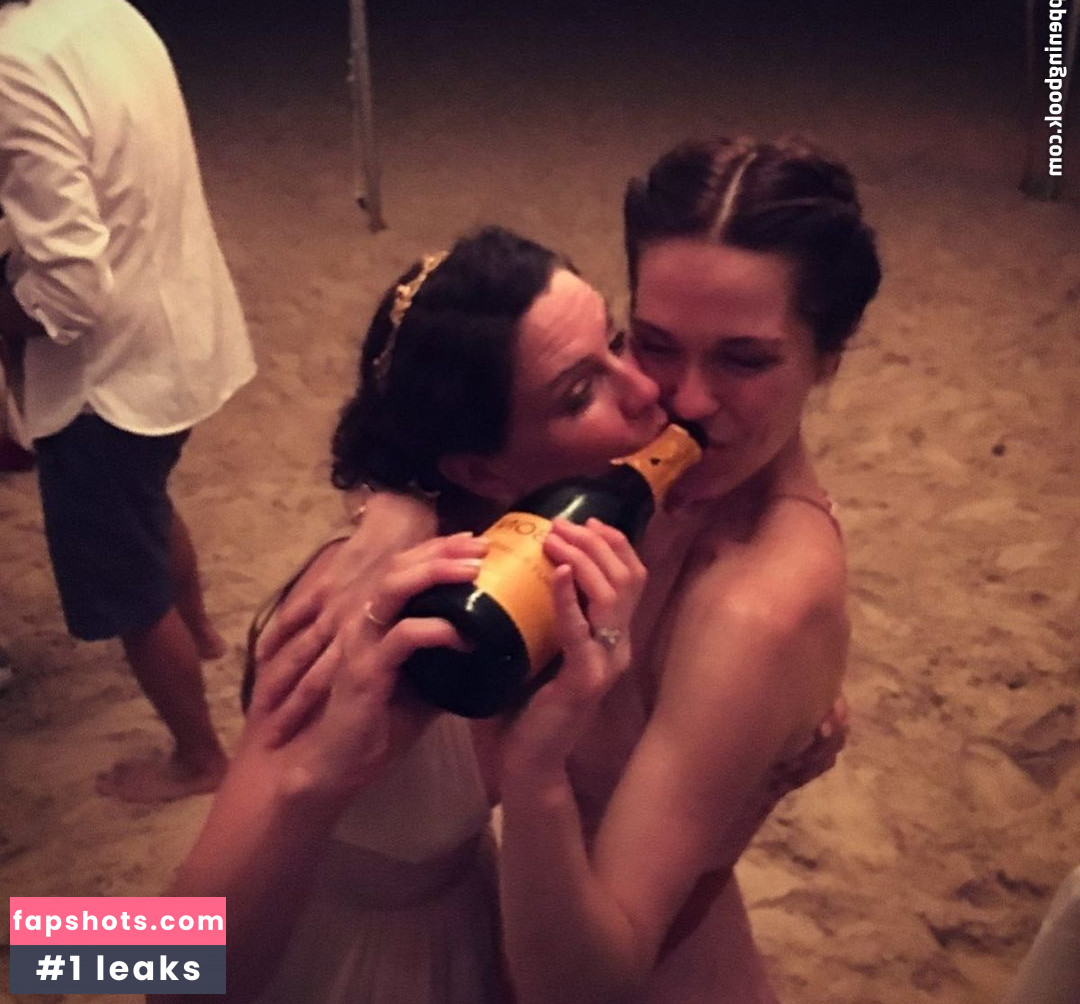 Kathryn Aselton gallery photo #43