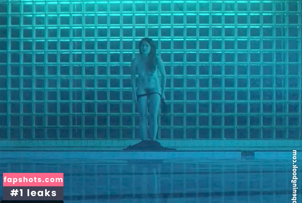 Kathryn Hahn Nude Leaks OnlyFans Photos #37 - LeakJerk