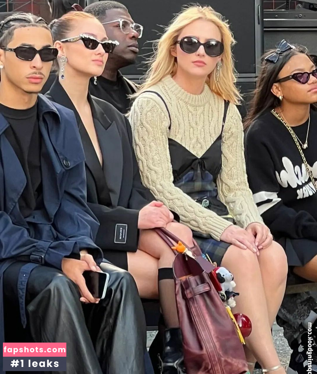 Kathryn Newton gallery photo #14