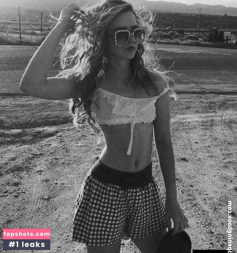 Kathryn Newton gallery photo #145