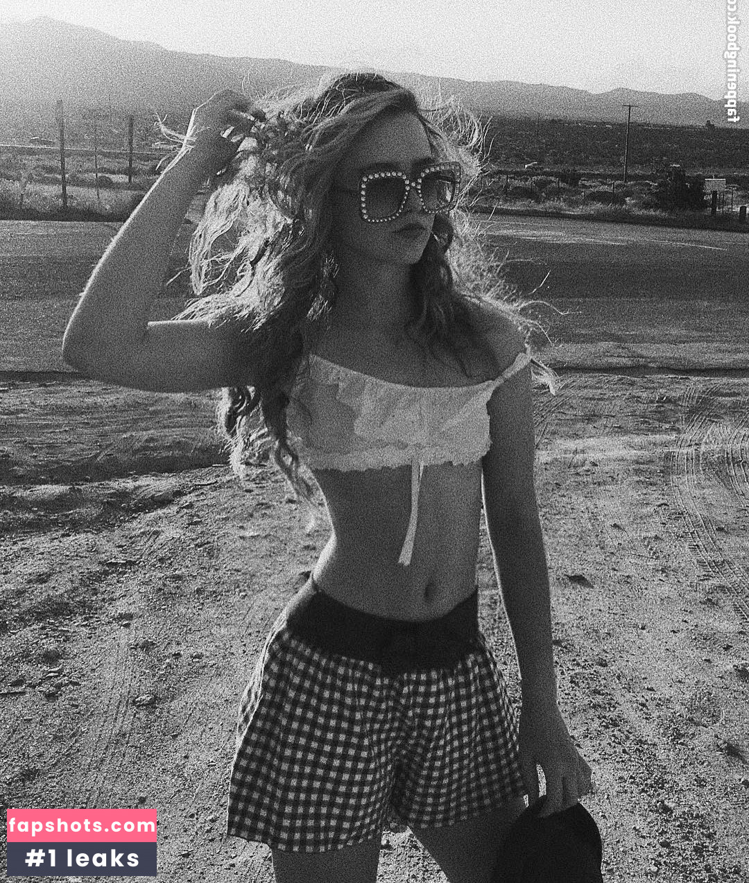 Kathryn Newton gallery photo #169