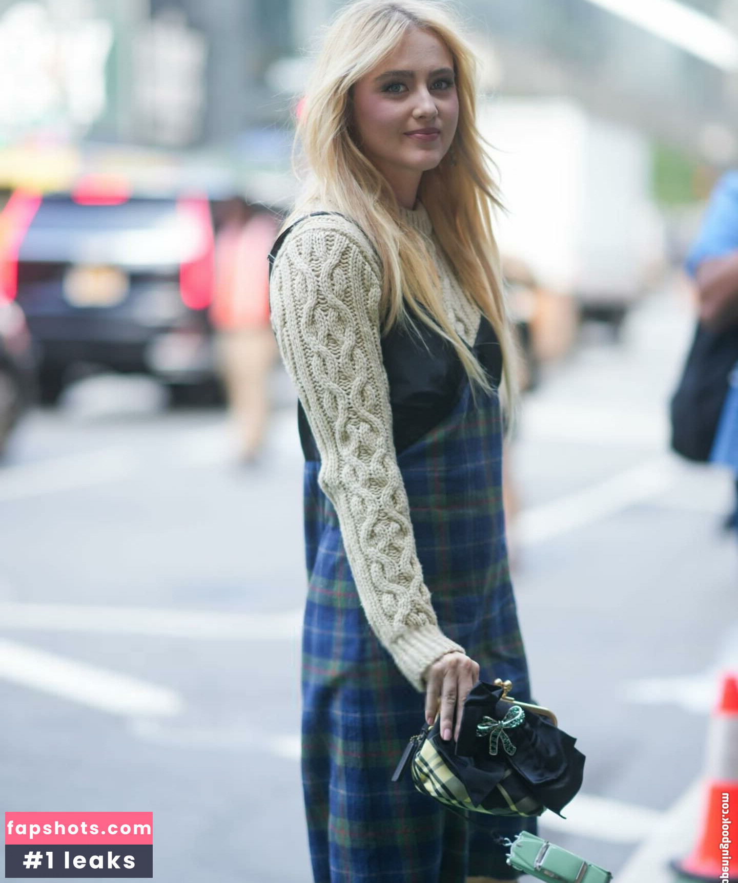 Kathryn Newton gallery photo #19