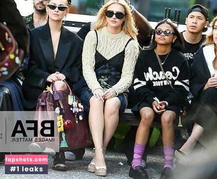 Kathryn Newton gallery photo #22