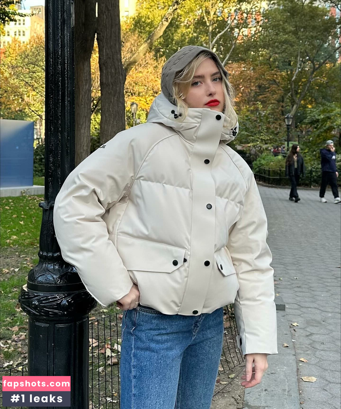 Kathryn Newton gallery photo #4