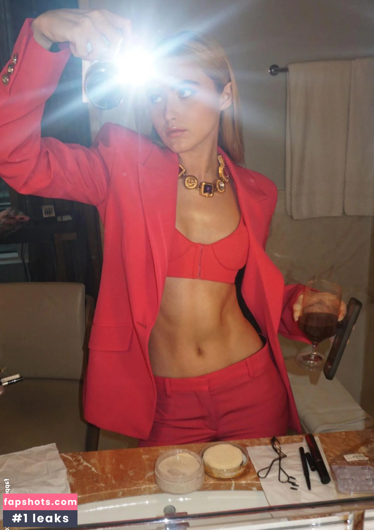 Kathryn Newton gallery photo #81