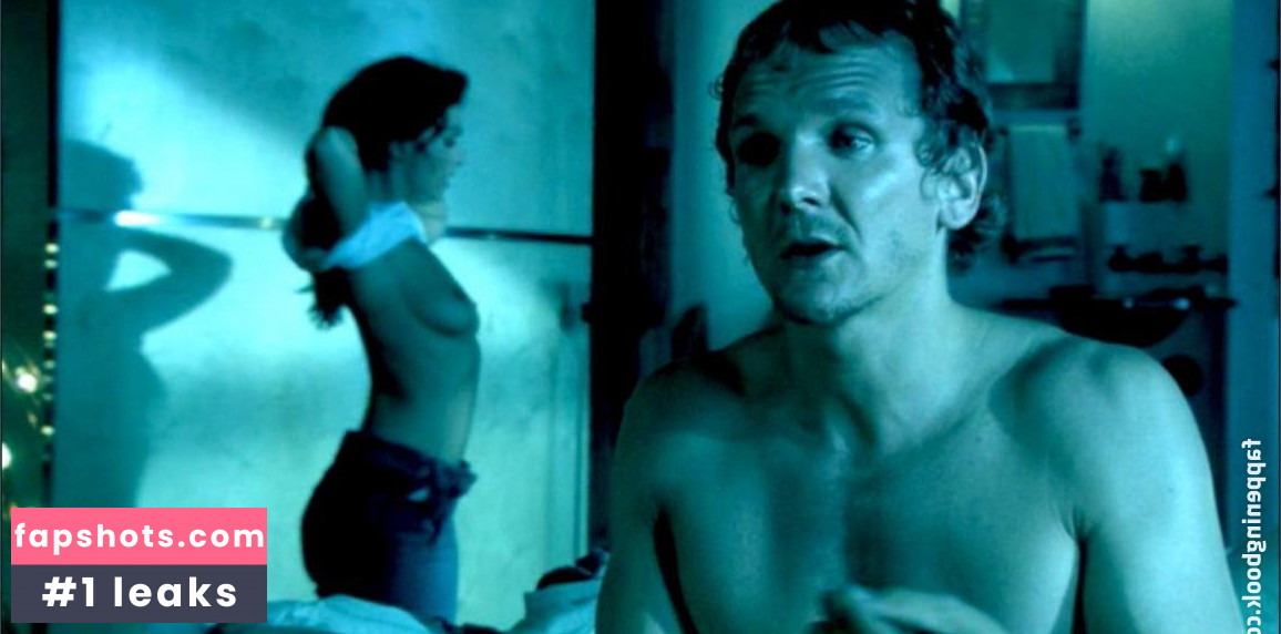 Katia Corriveau gallery photo #16