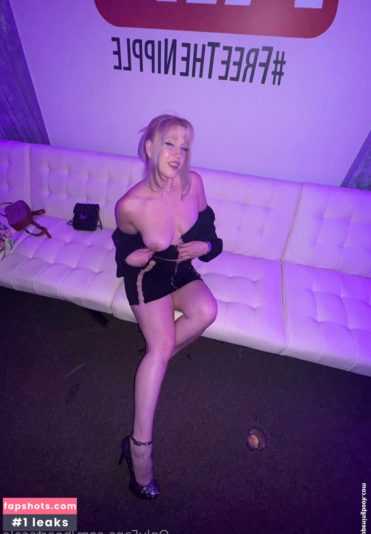 Katie Adkins gallery photo #6