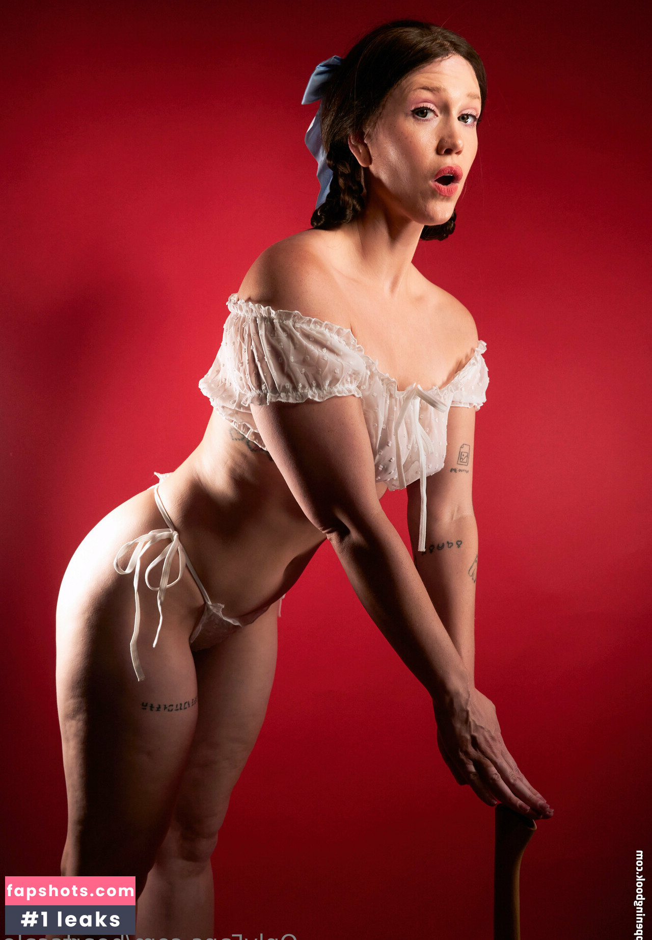 Katie Adkins gallery photo #9