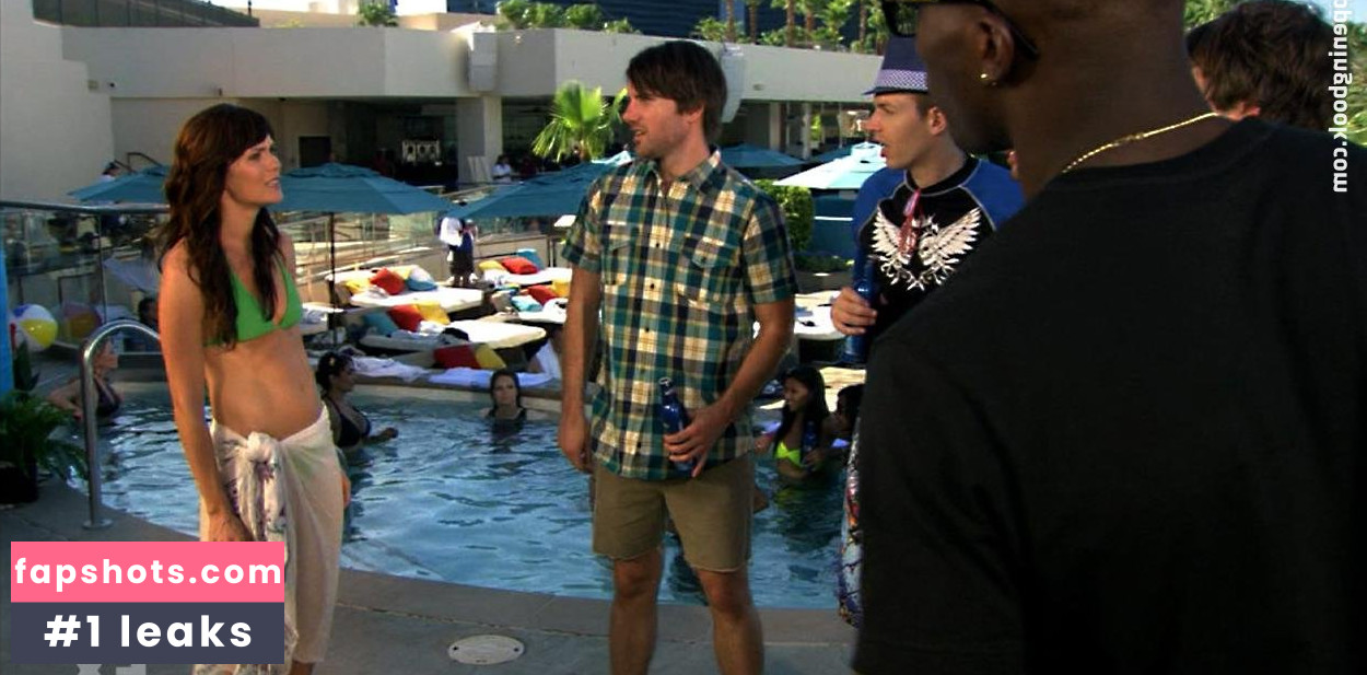 Katie Aselton gallery photo #30