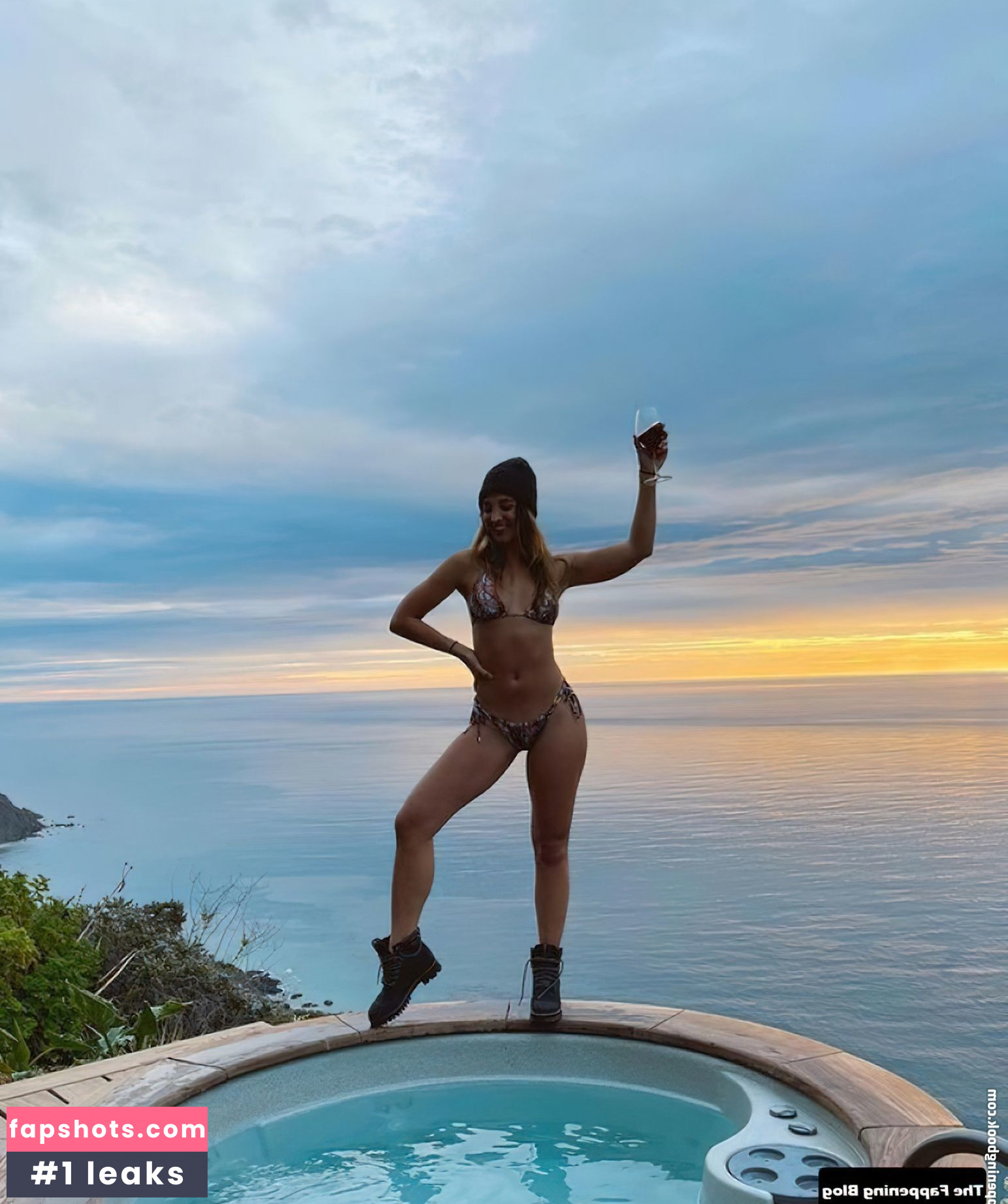 Katie Austin gallery photo #223