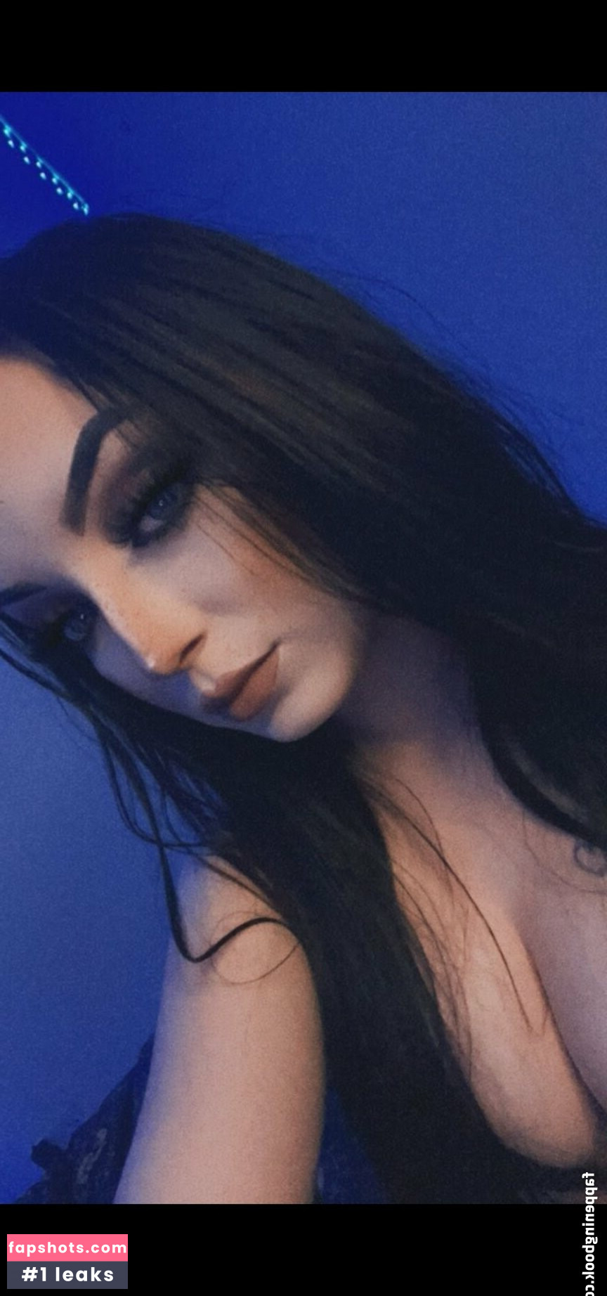 Katie Blair nude babe gallery