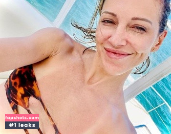 Katie Cassidy gallery photo #130