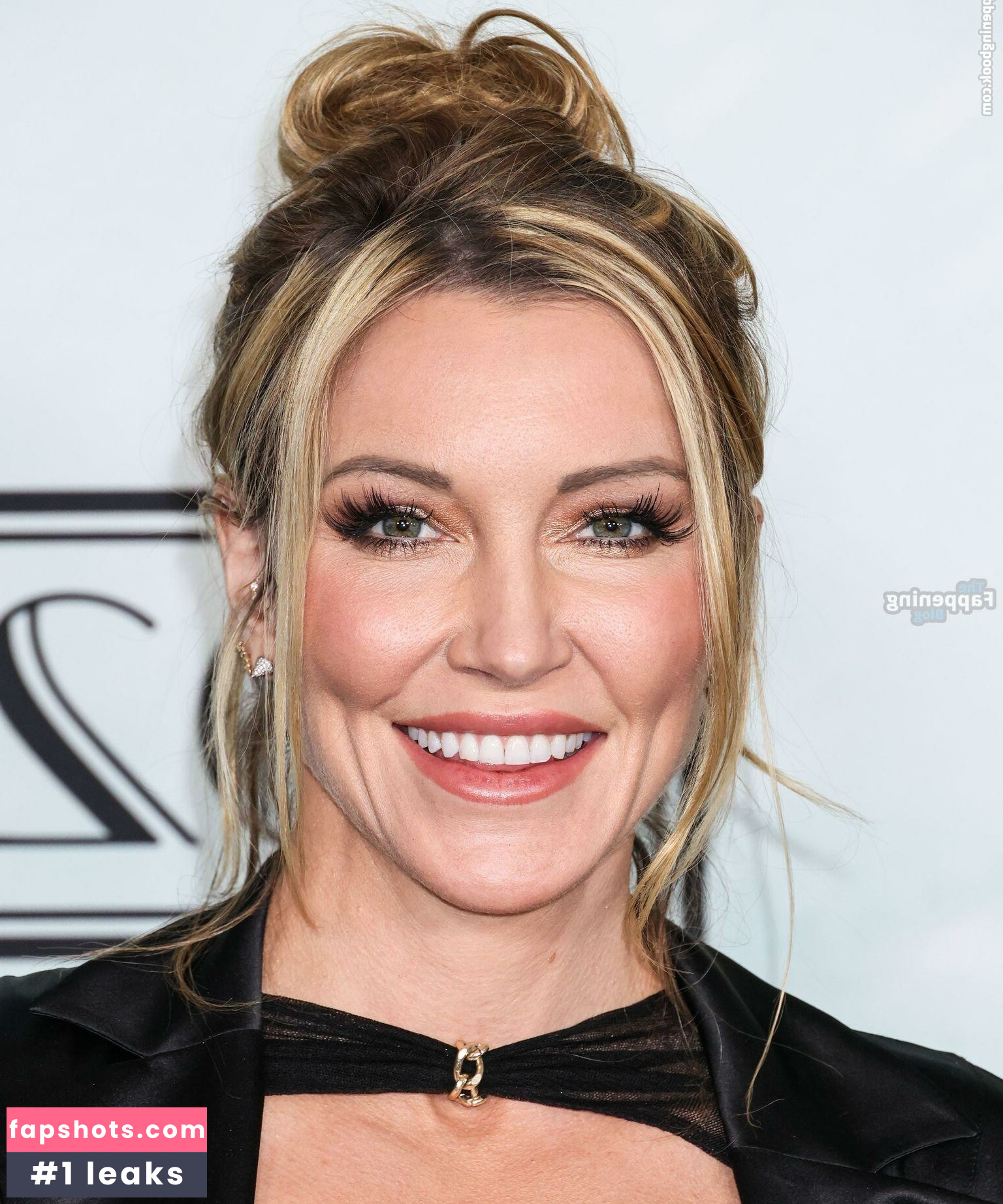 Katie Cassidy gallery photo #20