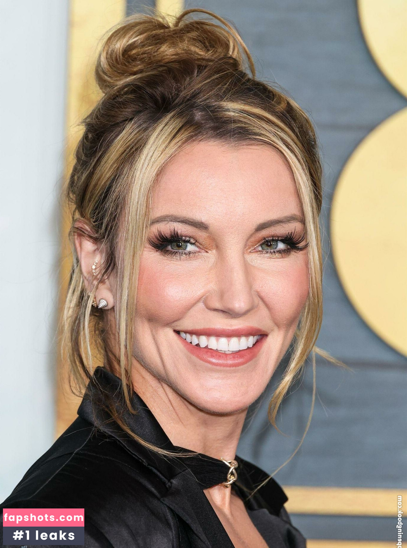 Katie Cassidy gallery photo #25