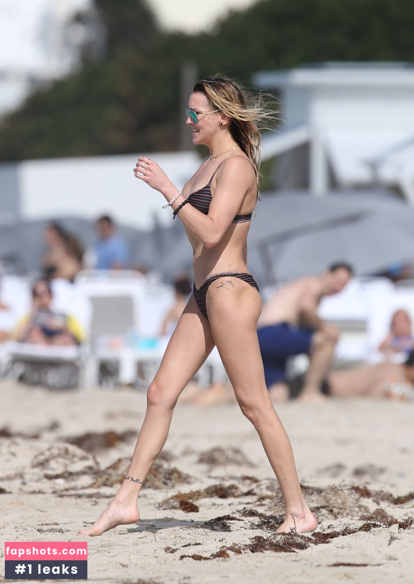 Katie Cassidy gallery photo #294