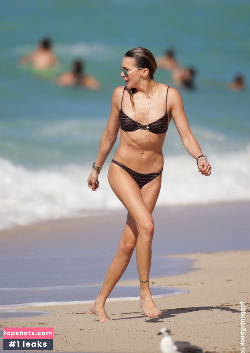 Katie Cassidy gallery photo #309