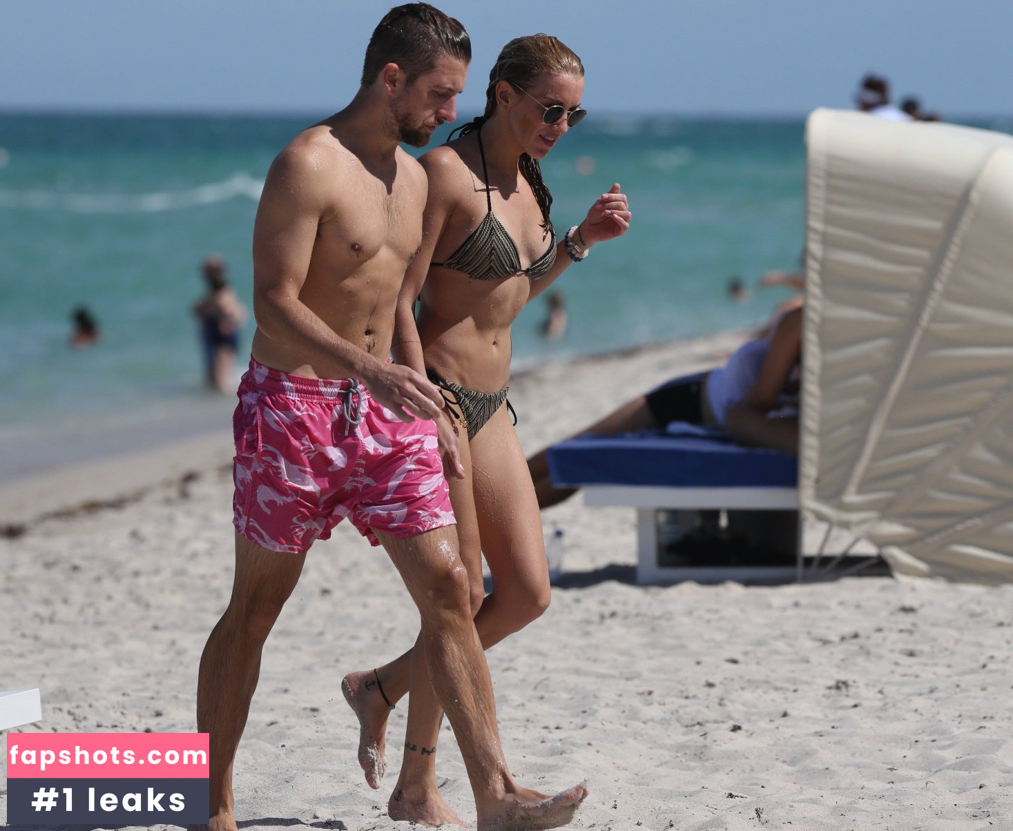 Katie Cassidy gallery photo #532