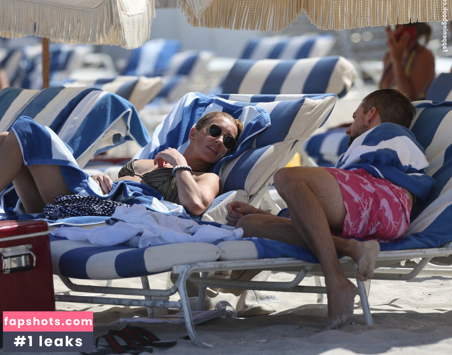 Katie Cassidy gallery photo #538