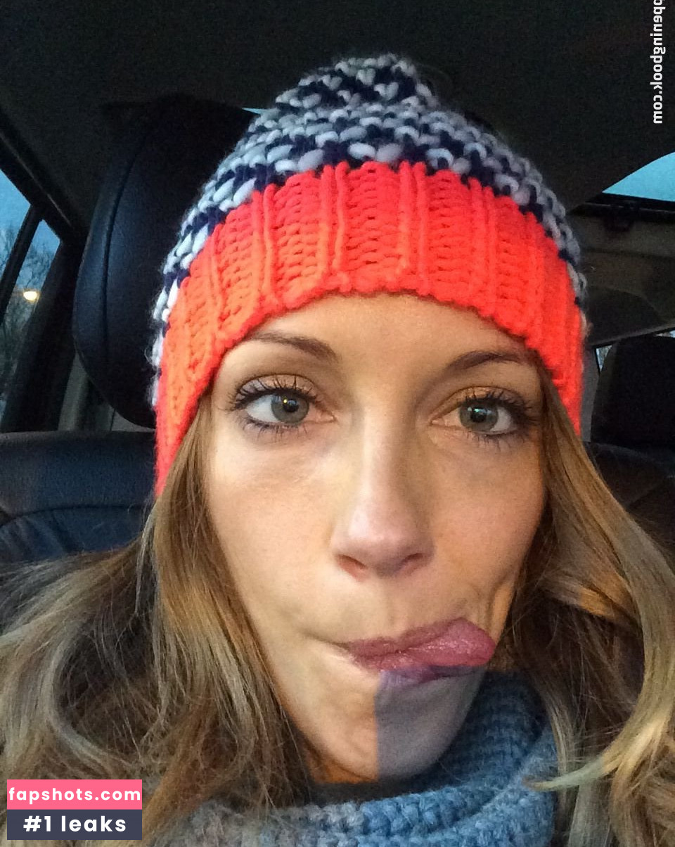 Katie Cassidy gallery photo #558