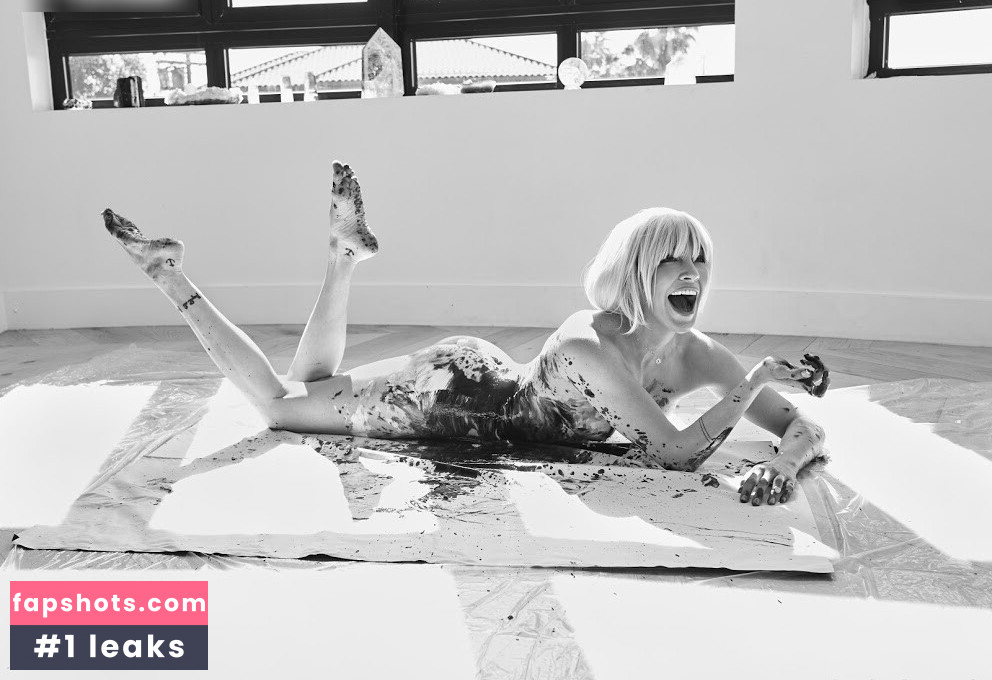 Katie Cassidy gallery photo #70