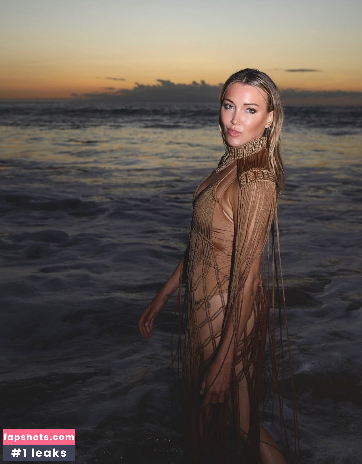 Katie Cassidy gallery photo #8