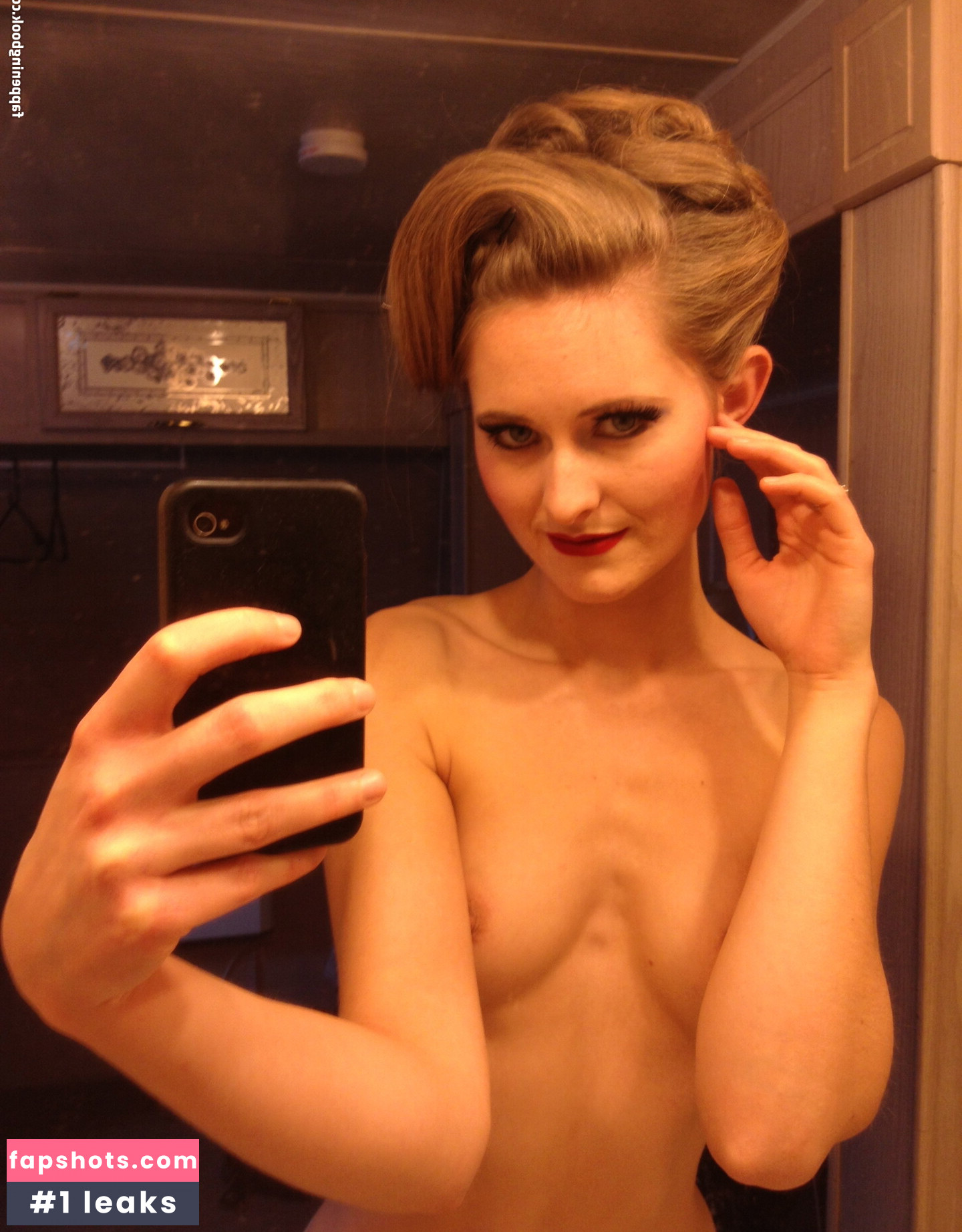 Katie Derry gallery photo #11