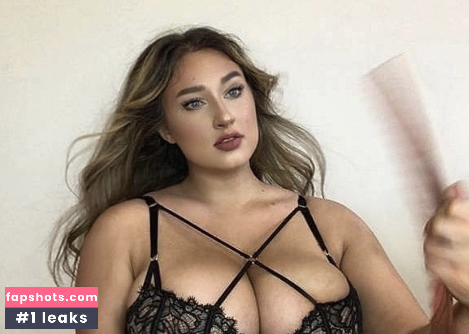 Katie Esther nude babe gallery