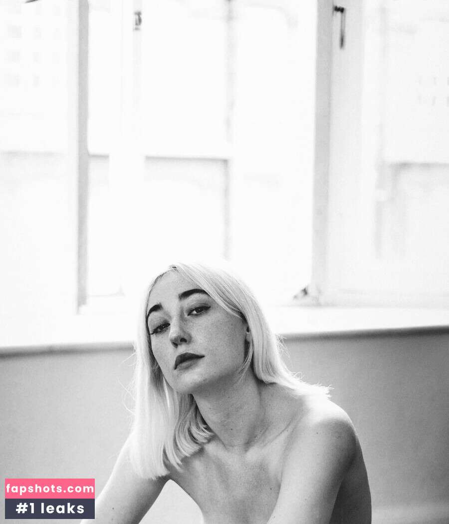 Katie Hodgson gallery photo #5