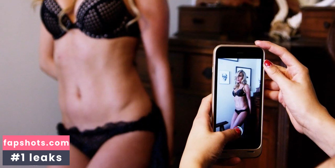 Katie May gallery photo #26