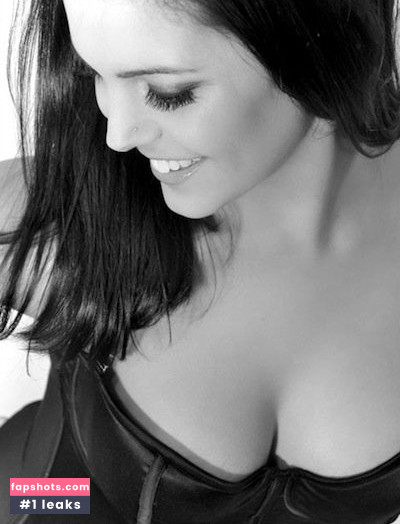 Katie Nolan gallery photo #6