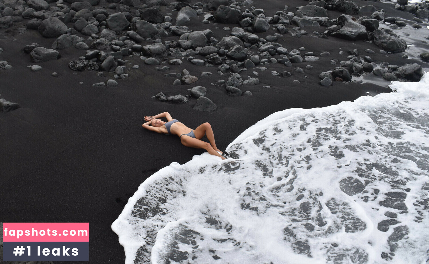 Katie Pentz gallery photo #26