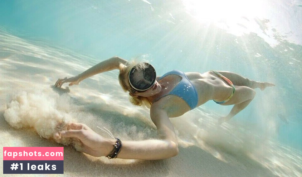 Katie Pentz gallery photo #43