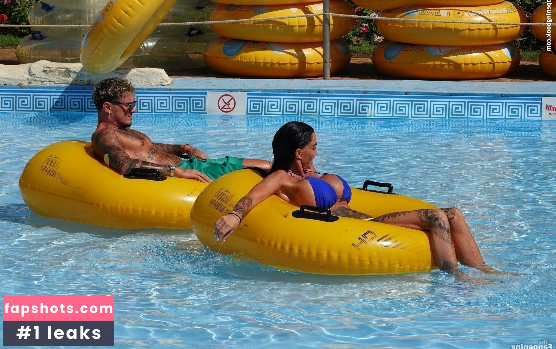 Katie Price gallery photo #28