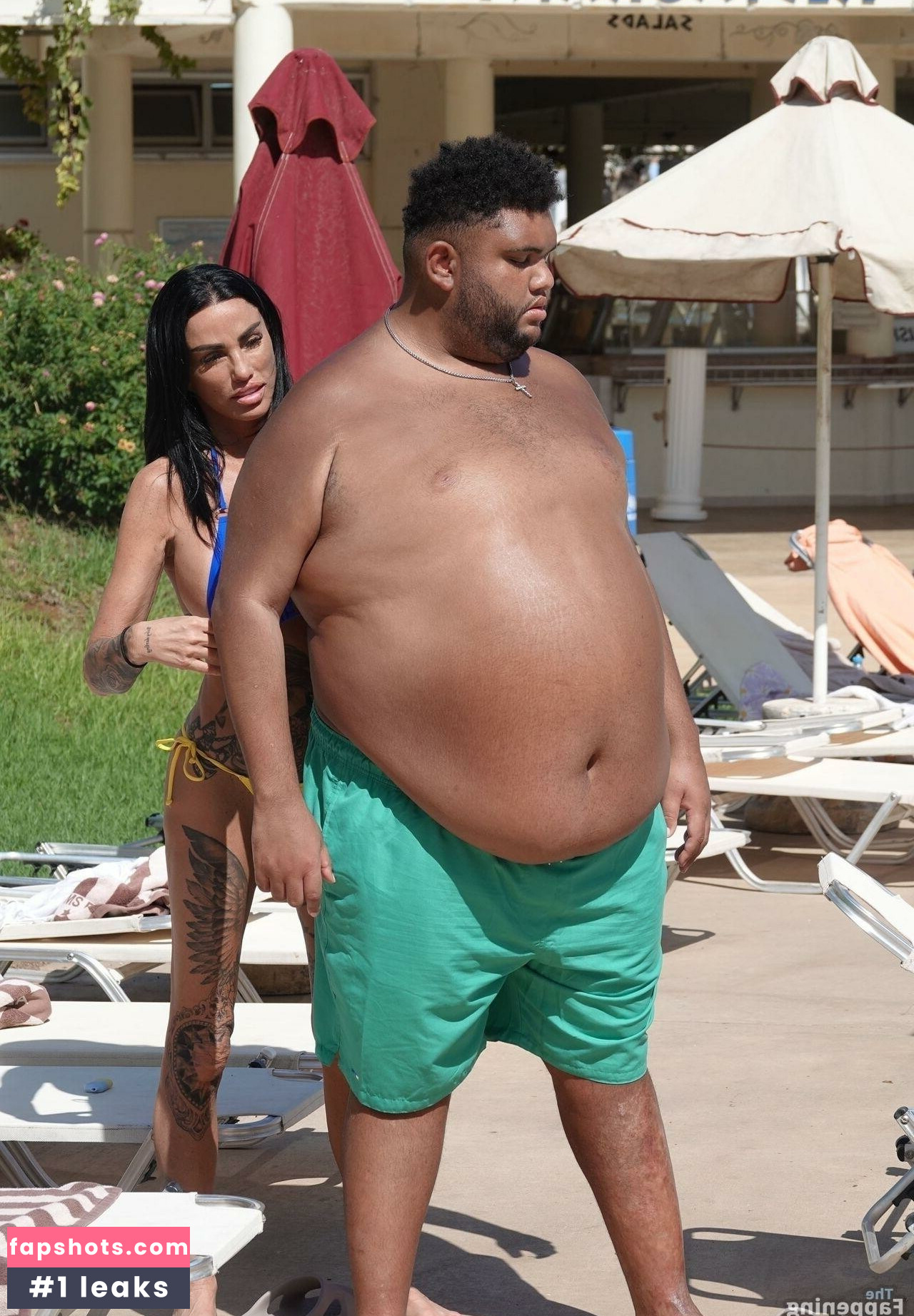 Katie Price gallery photo #43